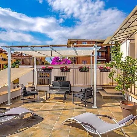 Urban Garden 3*