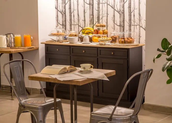 Urban Garden Hotel 3*