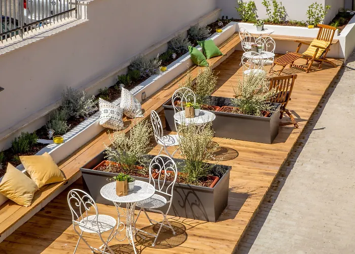 Urban Garden Hotel 3*