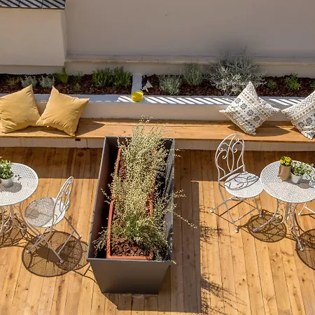 Urban Garden 3*